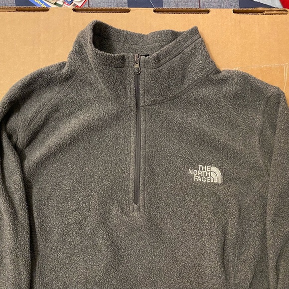 Women’s Gray North Face Fleece pullover Small - Picture 2 of 4